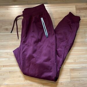 Under armour maroon joggers size medium